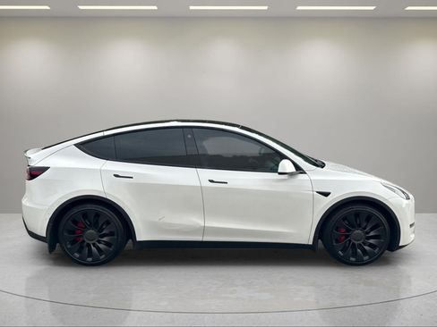 Used 2022 Tesla Model Y Performance AWD/4WD image 6