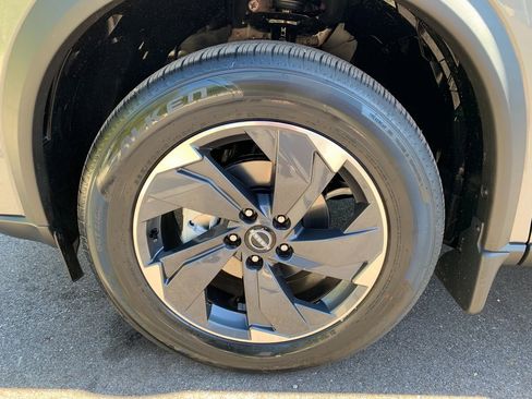 New 2026 Nissan Rogue SV image 7