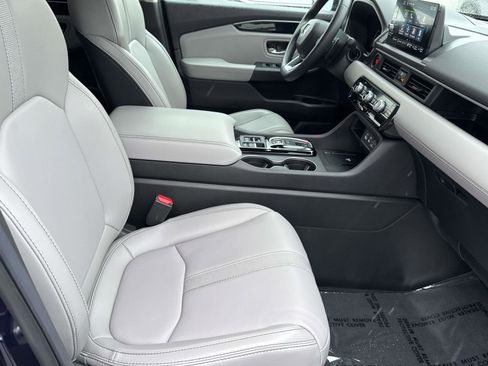 Certified 2025 Honda Pilot EX-L image 16