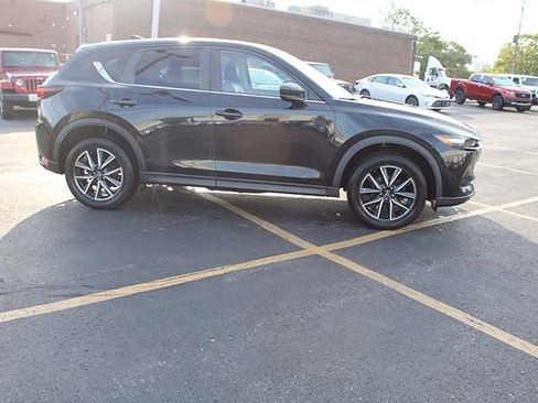 Used 2018 MAZDA CX-5 Touring w/ Preferred Equipment Package AWD/4WD image 5