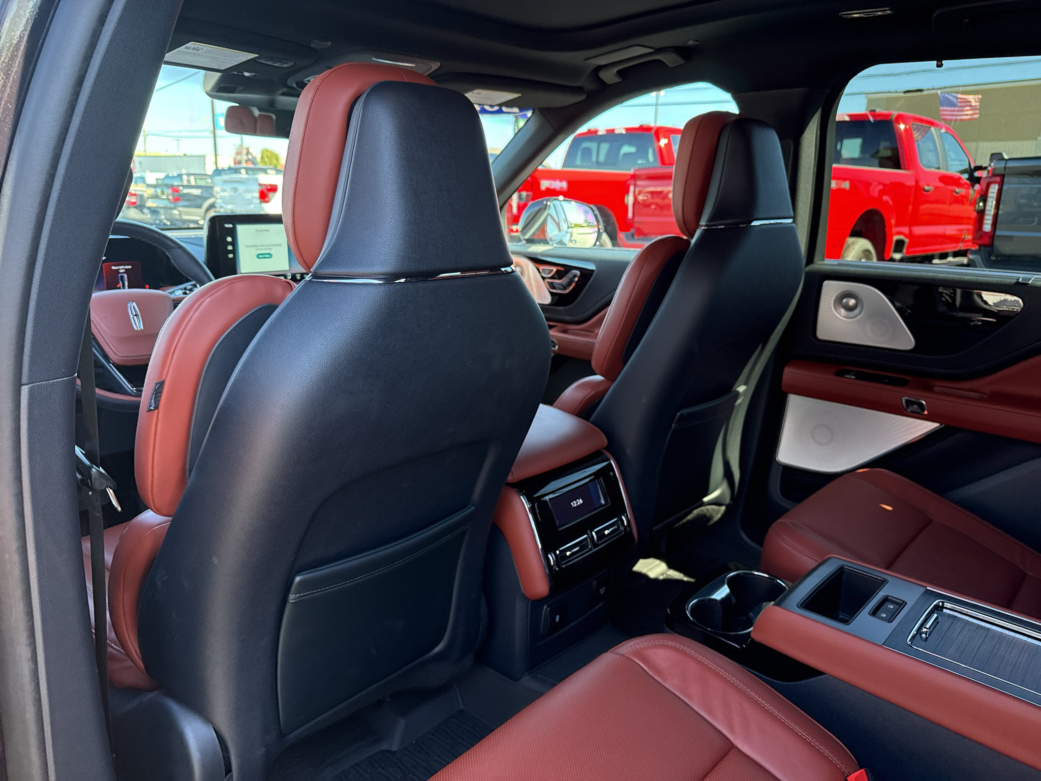 Used 2025 Lincoln Aviator Reserve w/ Equipment Group 201A AWD/4WD image 27