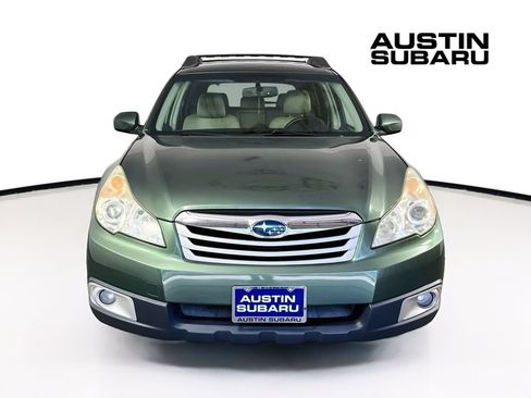 Used 2011 Subaru Outback 2.5i Premium AWD/4WD image 2