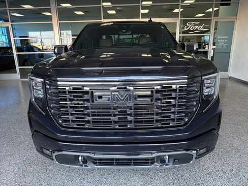 Used 2024 GMC Sierra 1500 Denali Ultimate image 2