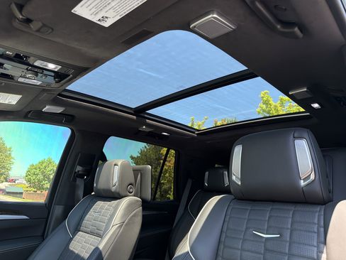 Used 2025 Cadillac Escalade Sport Platinum AWD/4WD image 8
