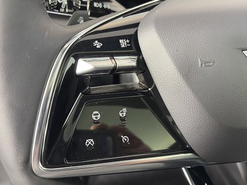 Certified 2025 Cadillac Optiq Sport 2 image 31