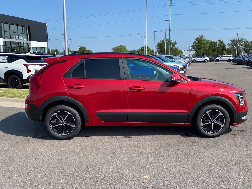New 2026 Kia Niro EX FWD image 8