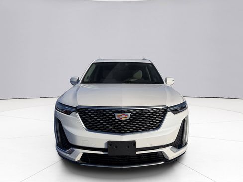 Used 2025 Cadillac XT6 Premium Luxury w/ LPO, Floor Liner Package image 19