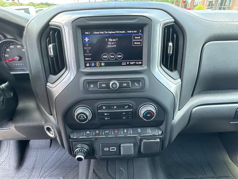 Used 2024 Chevrolet Silverado 1500 Custom Trail Boss w/ Turbomax Blackout Package AWD/4WD image 29