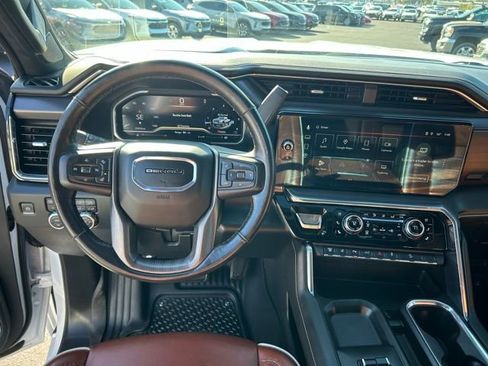 Certified 2025 GMC Sierra 2500 Denali Ultimate w/ Max Trailering Package image 20