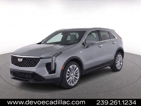 Used 2024 Cadillac XT4 Luxury w/ Cold Weather Package FWD image 1