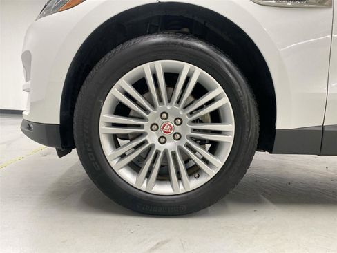 Used 2018 Jaguar F-PACE Portfolio image 23
