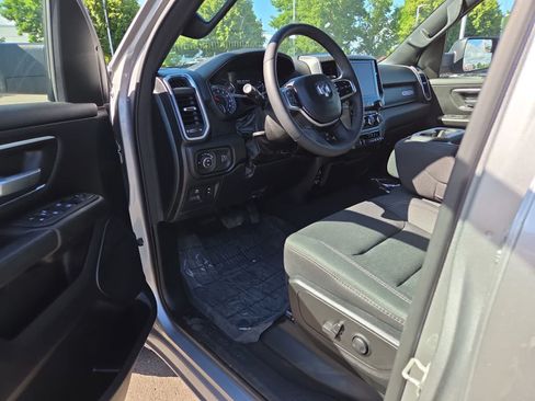 Used 2025 RAM 1500 Big Horn AWD/4WD image 10
