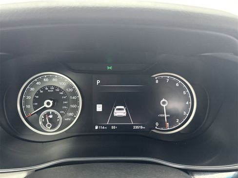 Used 2024 Genesis G70 2.5T image 18