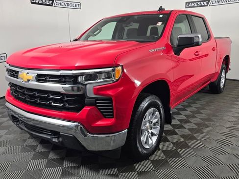 Used 2025 Chevrolet Silverado 1500 LT image 2