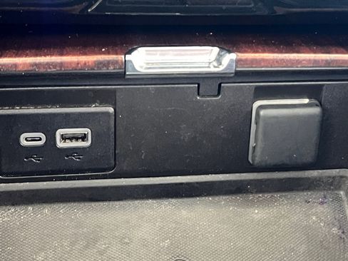 Used 2024 GMC Yukon Denali Ultimate image 5