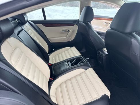 Used 2011 Volkswagen CC Lux Plus image 18