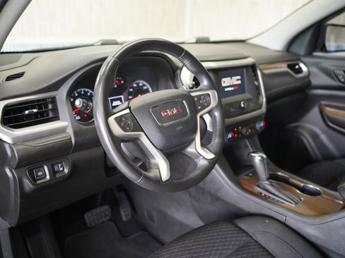 Used 2017 GMC Acadia SLE FWD image 11