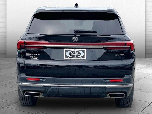 Used 2025 Buick Enclave Preferred AWD/4WD image 3