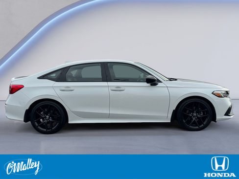Used 2024 Honda Civic Sport image 6