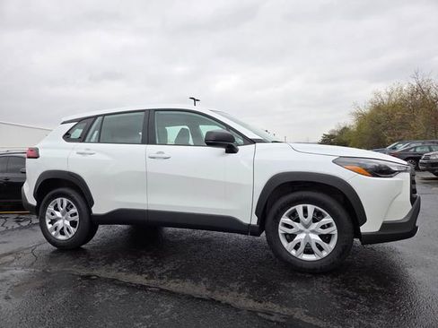 Used 2026 Toyota Corolla Cross L image 3