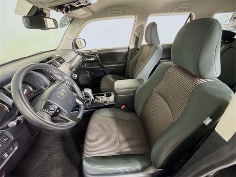 Used 2024 Toyota 4Runner TRD Off-Road image 6