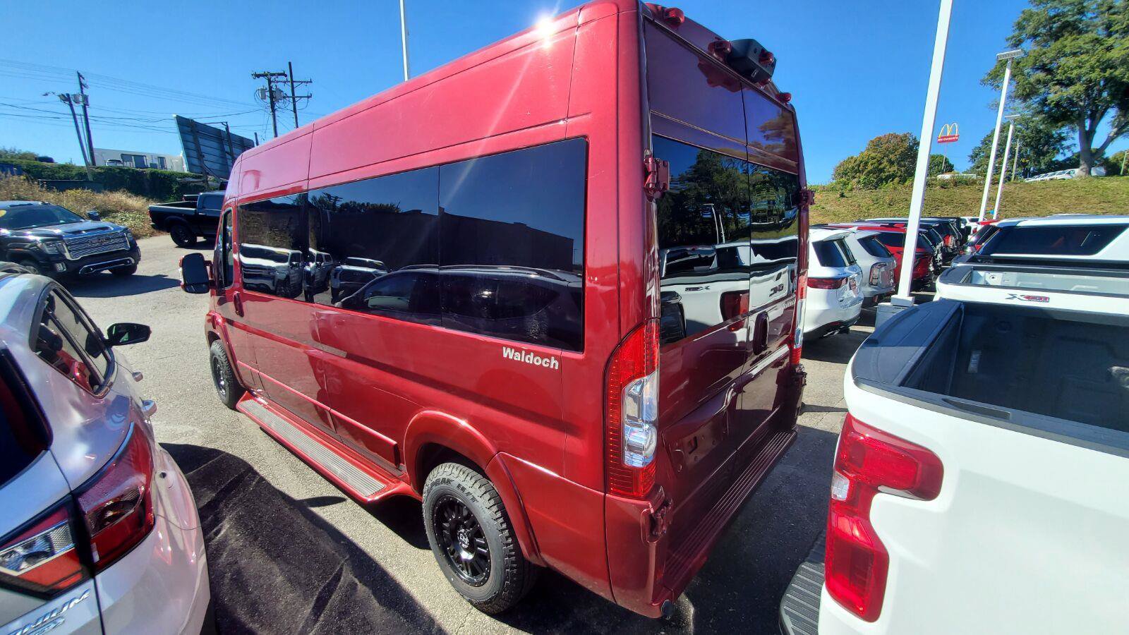 Used 2023 RAM ProMaster 2500 w/ Premium Convenience Group (B) FWD image 9