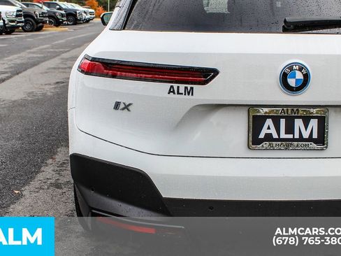 Used 2023 BMW iX xDrive50 image 13
