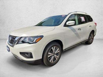 Used 2017 Nissan Pathfinder SV