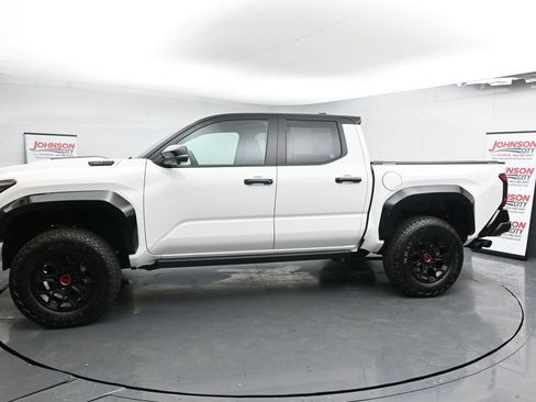 Used 2025 Toyota Tacoma TRD Pro image 5