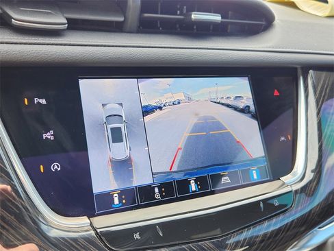 Used 2022 Cadillac XT6 Premium Luxury w/ Technology Package image 20