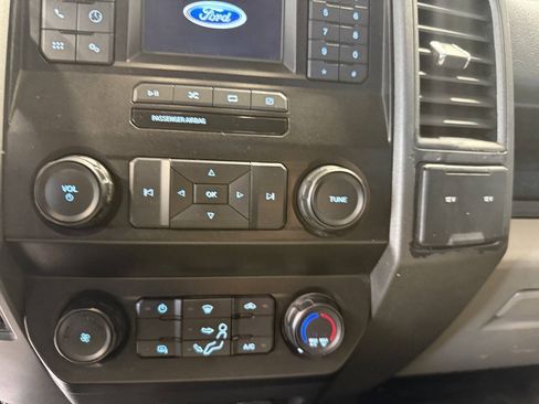 Used 2022 Ford F250 XL w/ Power Equipment Group AWD/4WD image 14