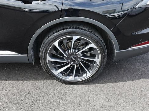 Used 2023 Lincoln Aviator Reserve w/ Equipment Group 201A AWD/4WD image 10