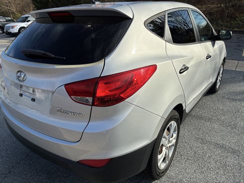Used 2012 Hyundai Tucson GL image 4