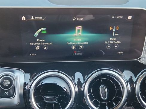 Used 2020 Mercedes-Benz GLB 250 4MATIC image 46