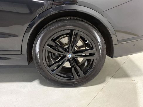 Used 2024 BMW X7 xDrive40i w/ M Sport Package AWD/4WD image 39
