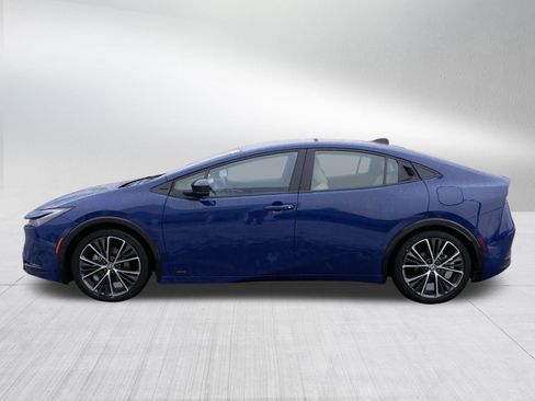 Used 2025 Toyota Prius Limited image 4