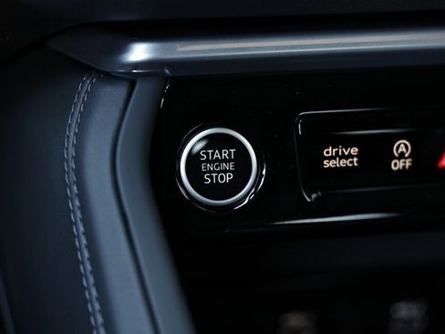 New 2025 Audi Q5 Prestige image 39