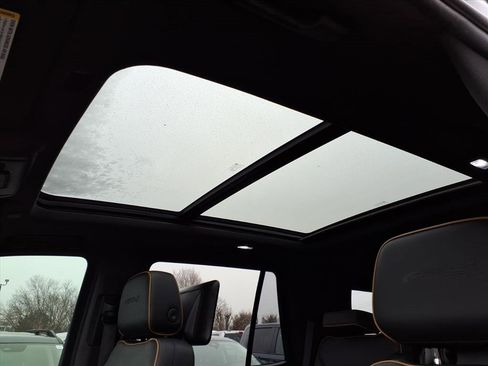 Used 2021 GMC Yukon AT4 w/ AT4 Premium Plus Package image 11