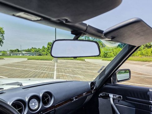 Used 1988 Mercedes-Benz 560 SL image 46