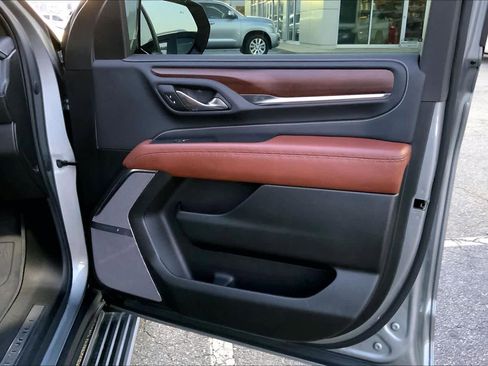Used 2023 GMC Yukon Denali Ultimate image 21