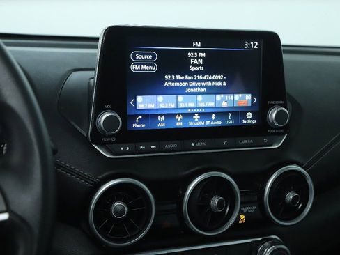 Certified 2024 Nissan Sentra SV image 27