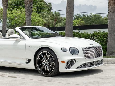 Used 2023 Bentley Continental GT Azure AWD/4WD image 12