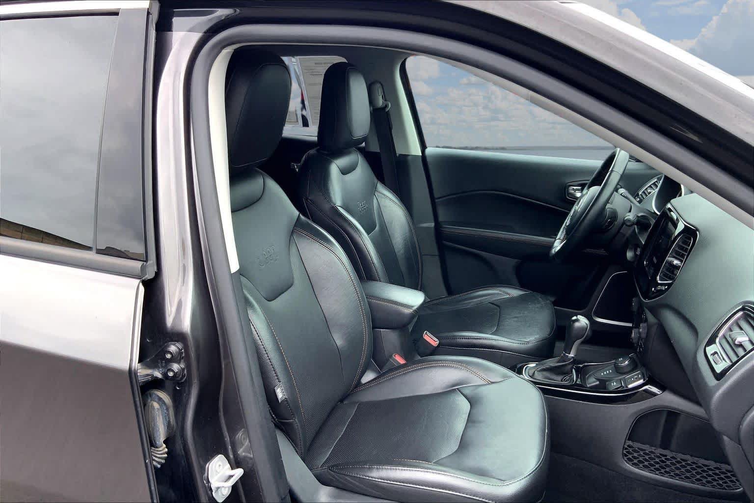 Used 2019 Jeep Compass Limited AWD/4WD image 13
