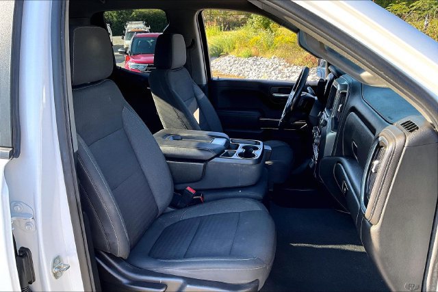 Used 2022 Chevrolet Silverado 1500 LT AWD/4WD image 7