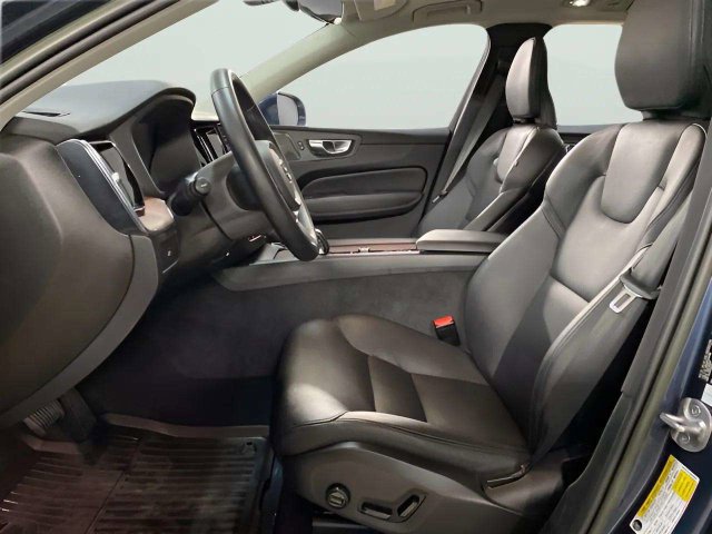 Used 2023 Volvo XC60 B5 Plus w/ Climate Package AWD/4WD image 20