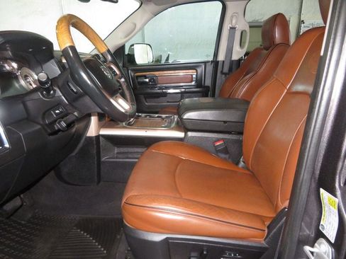 Used 2016 RAM 2500 Longhorn w/ Convenience Group AWD/4WD image 22