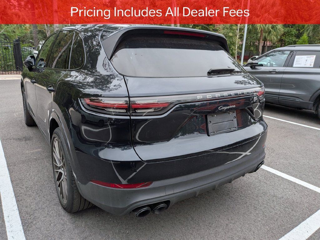 Used 2023 Porsche Cayenne Platinum Edition AWD/4WD image 4