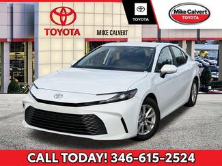 Used 2026 Toyota Camry LE FWD video 1