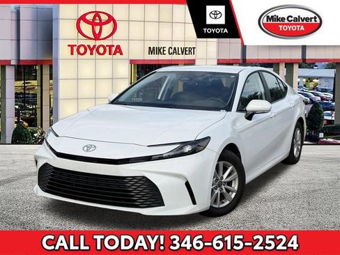 Used 2026 Toyota Camry LE FWD image 1
