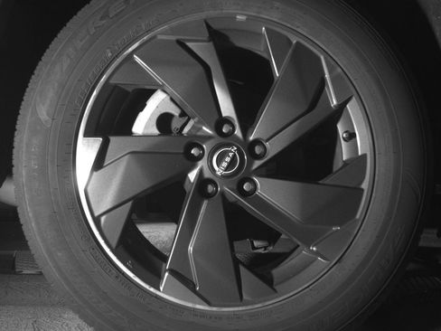 Used 2025 Nissan Rogue SV FWD image 15